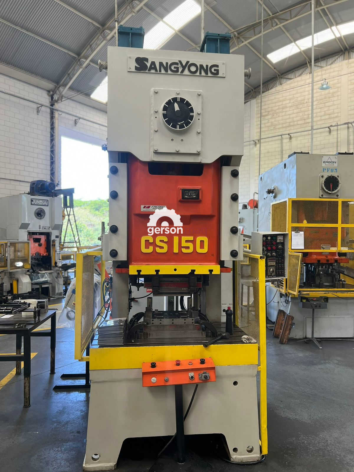 PRENSA EXCENTRICA FREIO FRICCAO 150 TON SSANG YOUNG CS150